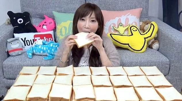 Суперспособности: девушка из Японии ест за десятерых и это все в ней помещается - фото 359483