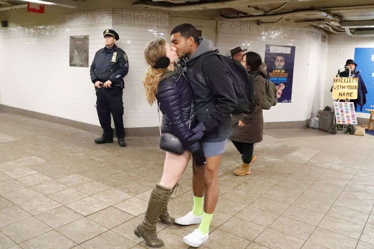 Голышом в метро: как в этом году выглядел самый откровенный флешмоб мира - фото 361635