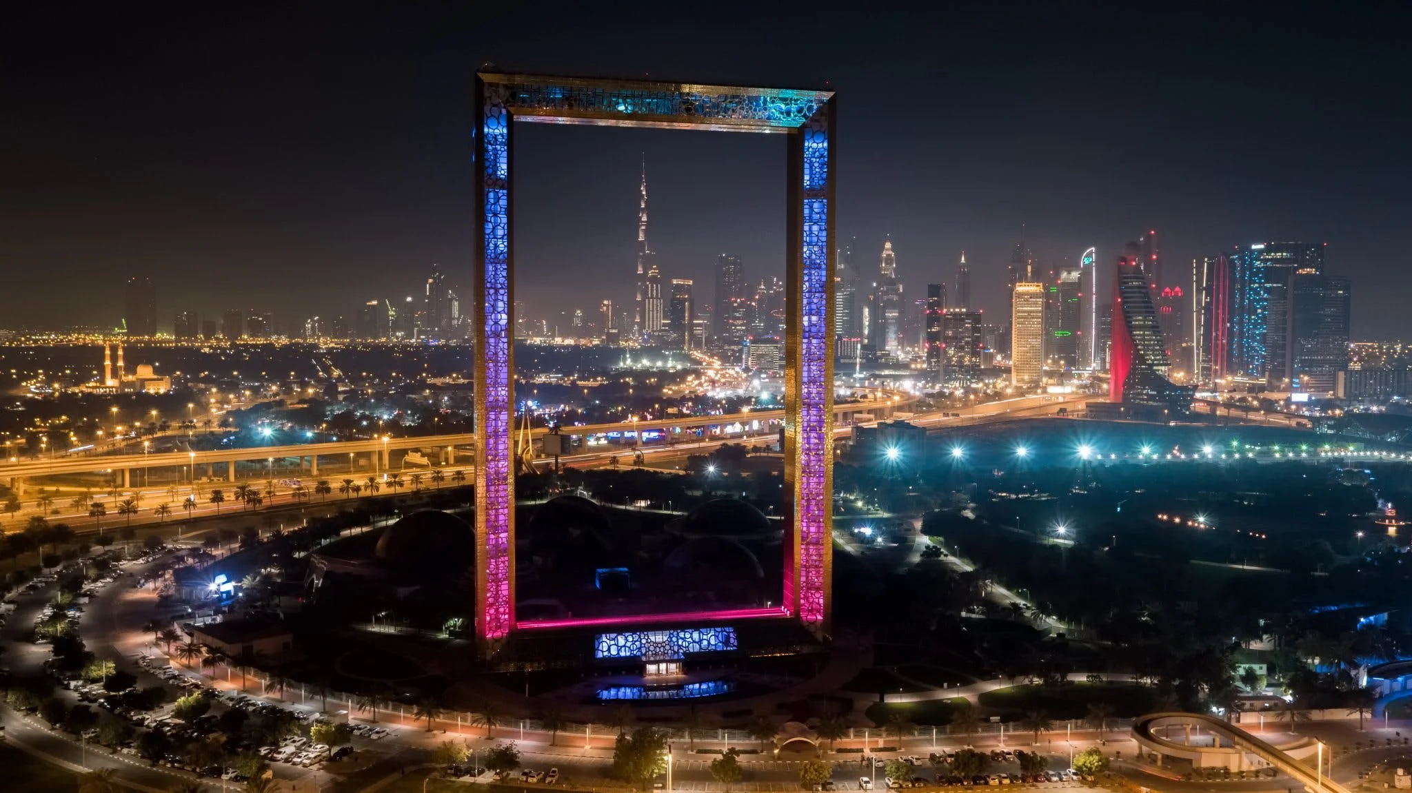 Дубайская рамка - чудо архитектуры, которое заставит открыть рот от удивления - фото 361670