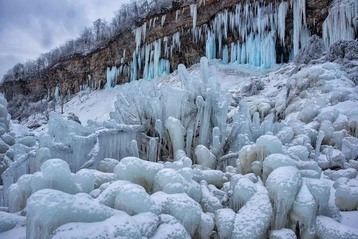 Ниагарский водопад замерз, и это зрелище поражает - фото 361204
