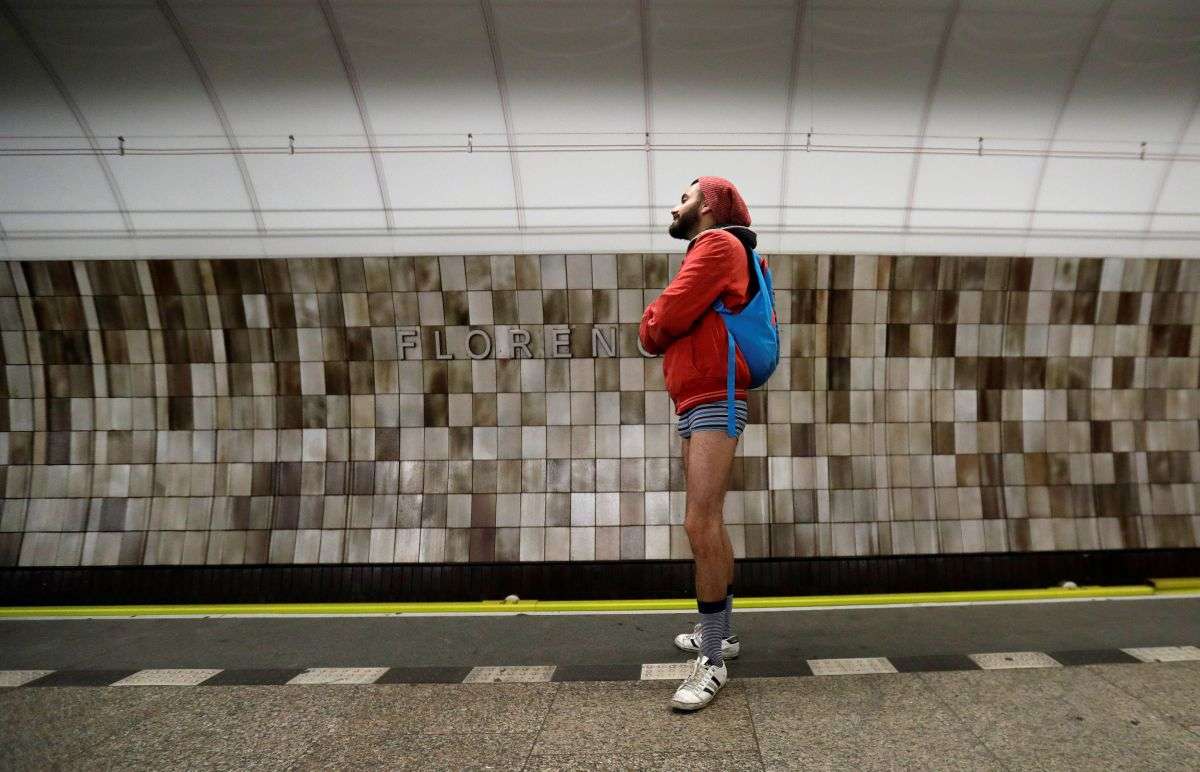 Голышом в метро: как в этом году выглядел самый откровенный флешмоб мира - фото 361631