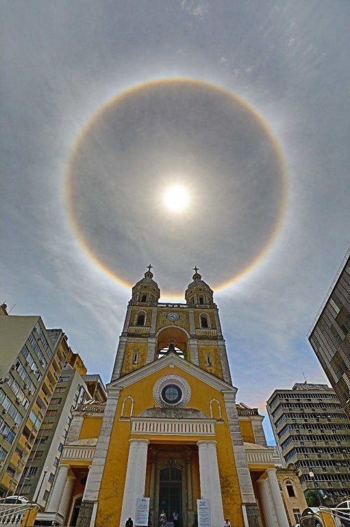 Природное чудо: в Бразилии наблюдали невероятно красивое явление в небе - фото 372168