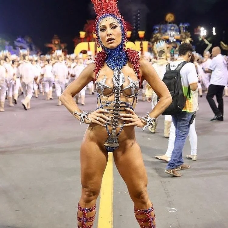 Чистий секс: найгарячіші дівчата карнавалу в Ріо-де-Жанейро 2018 - фото 369503
