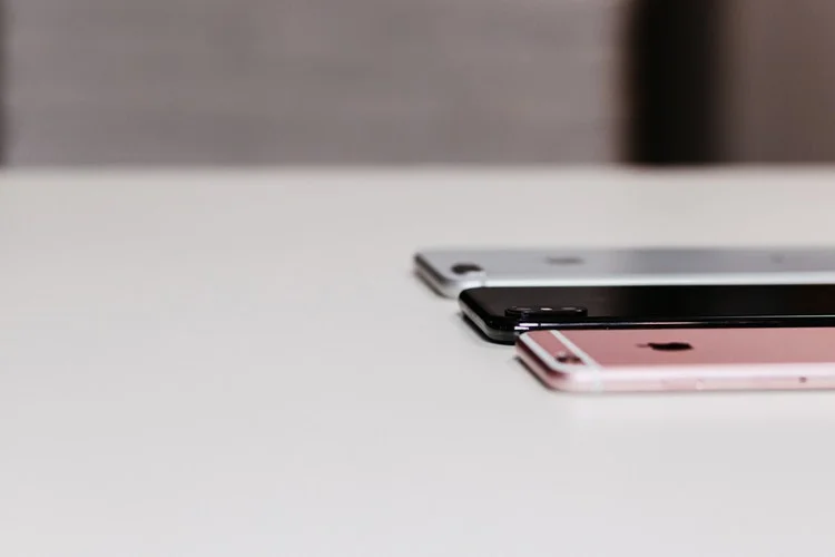 Новинки: Apple планує випустити три iPhone до кінця 2018 року - фото 371979