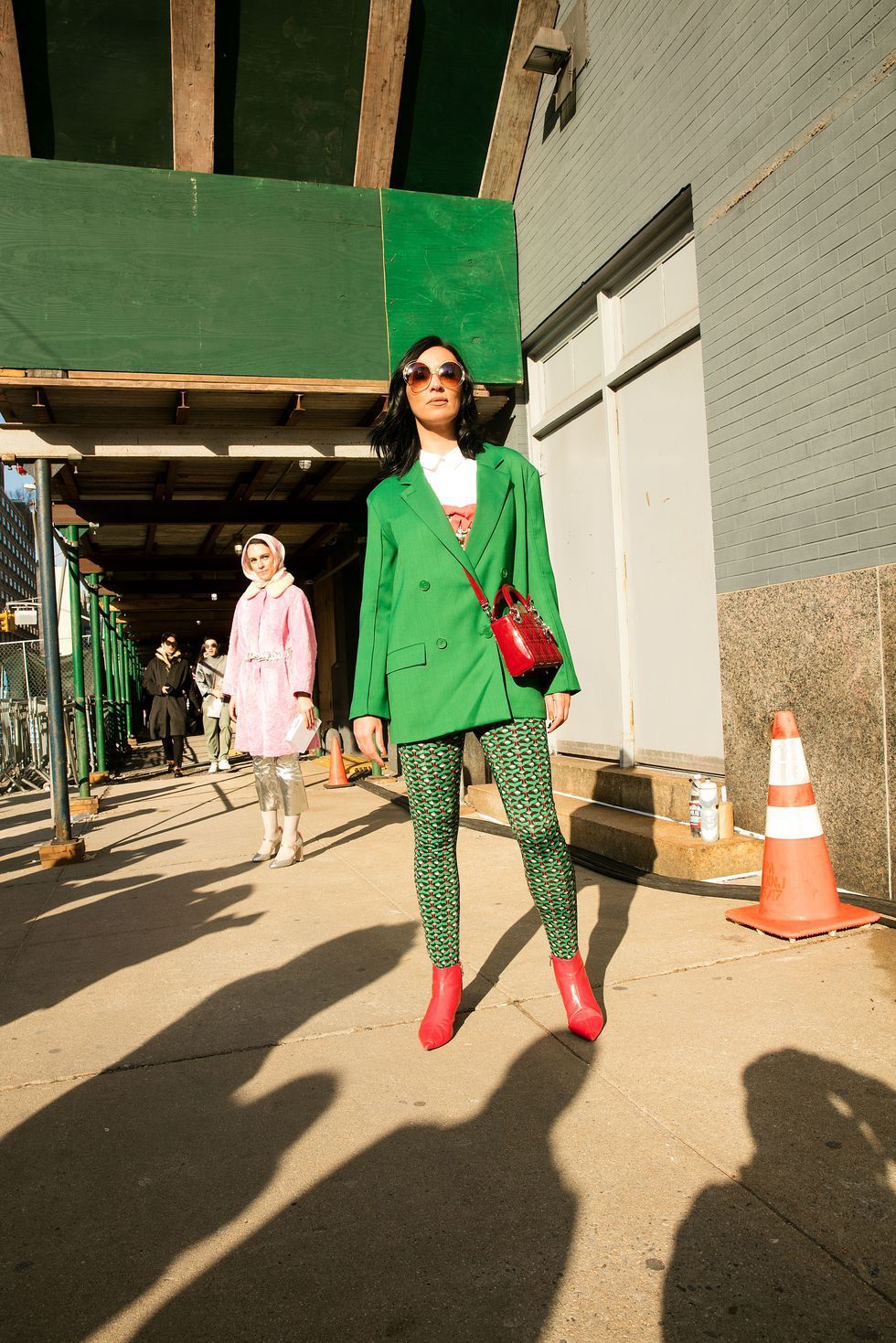Модный street style с Недели моды в Нью-Йорке, который вам захочется повторить - 368382 Модный street style с Недели моды в Нью-Йорке, который вам захочется повторить - фото 368382