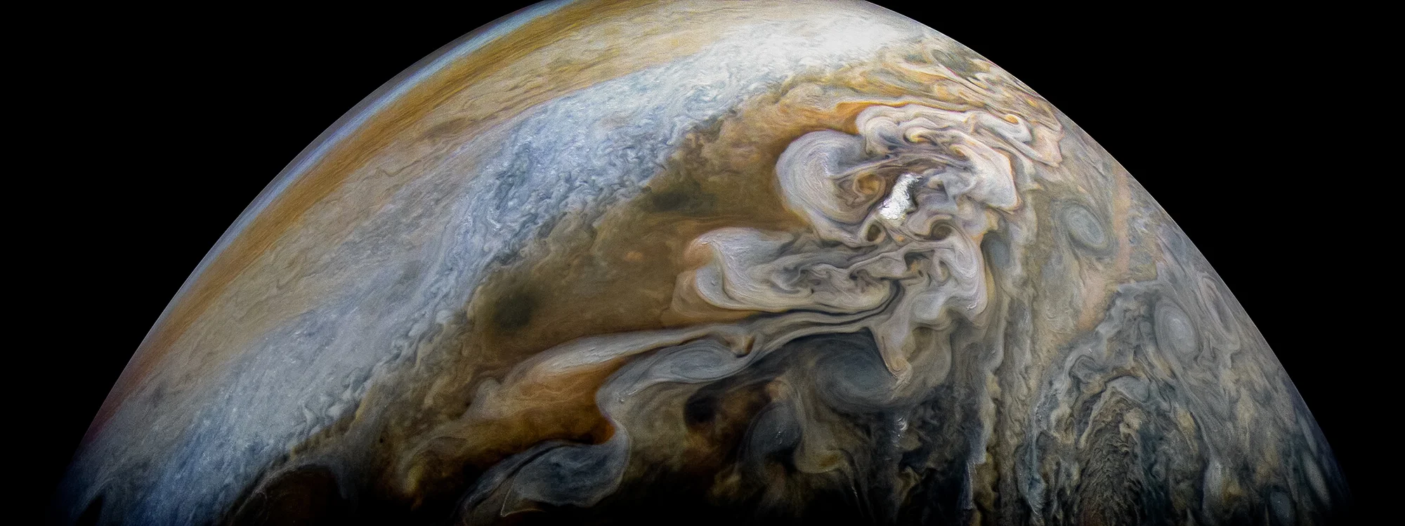 NASA показало удивительный снимок облаков на Юпитере, и теперь все мечтают о космосе - фото 370203