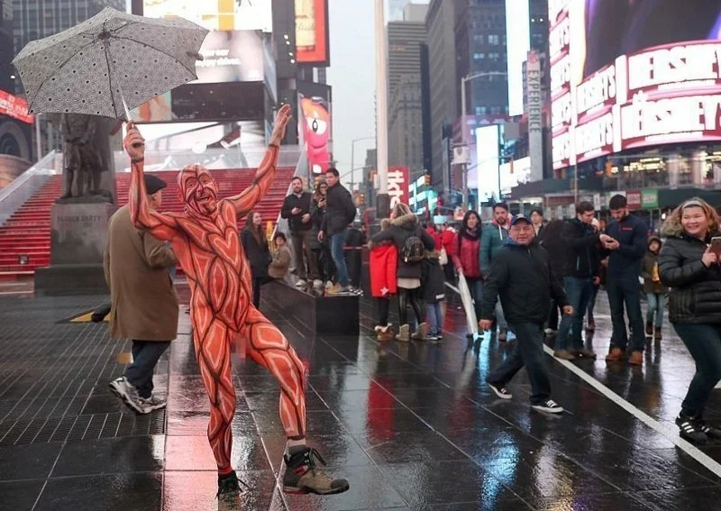 І холод не страшний: голі люди влаштували арт-шоу прямо на Таймс-сквер - фото 368629