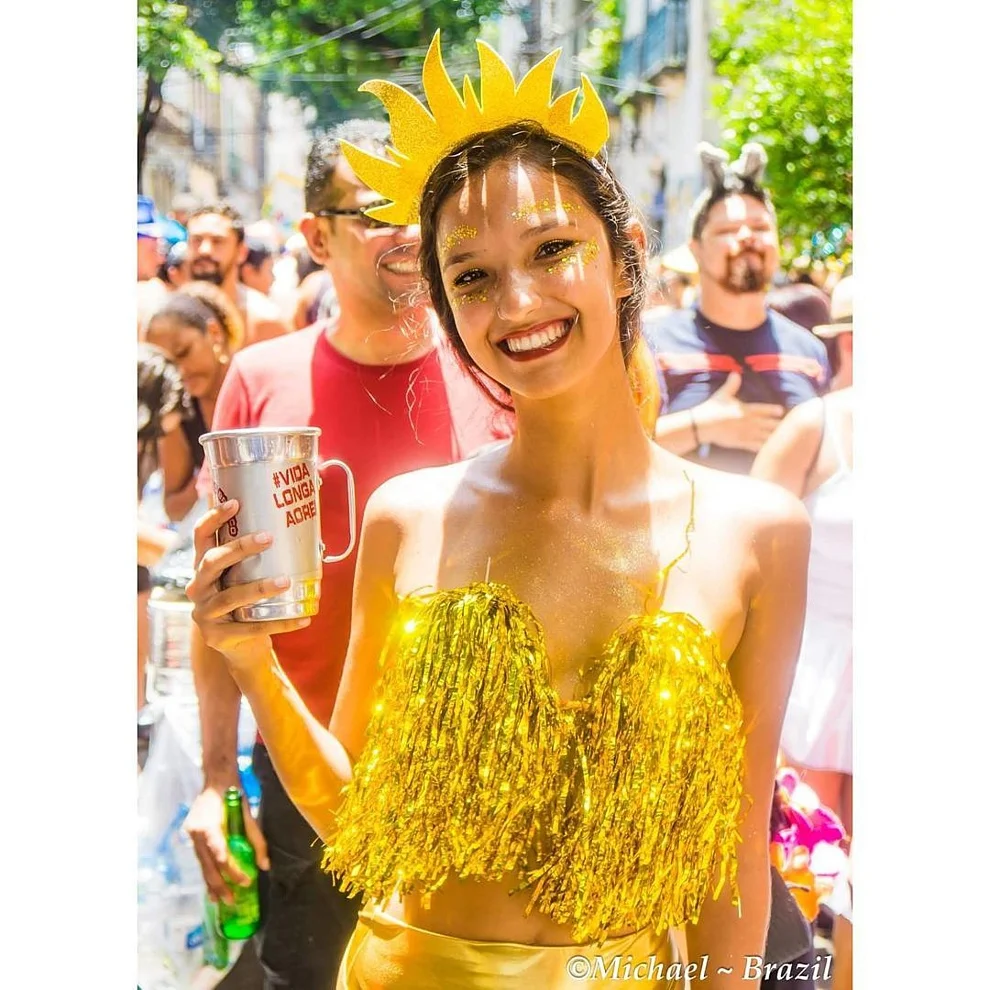 Чистый секс: самые горячие девушки карнавала в Рио-де-Жанейро 2018 - фото 369495