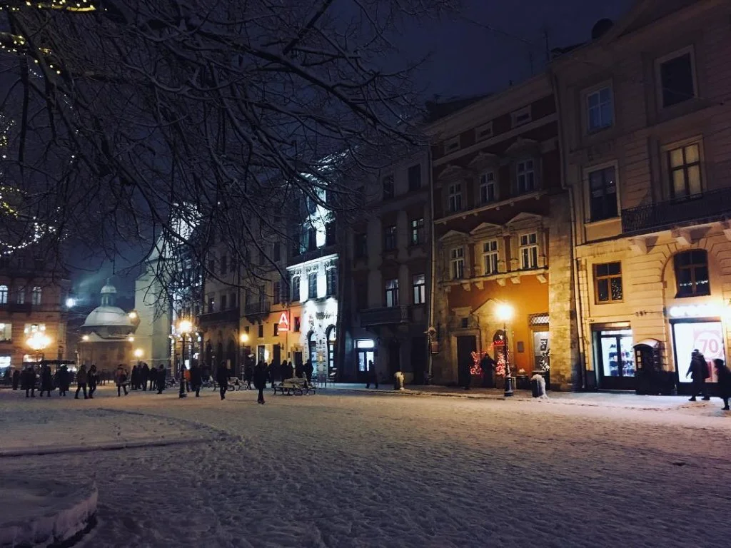 Львів замело снігом, і такої фантастичної зими ви давно не бачили - фото 366984