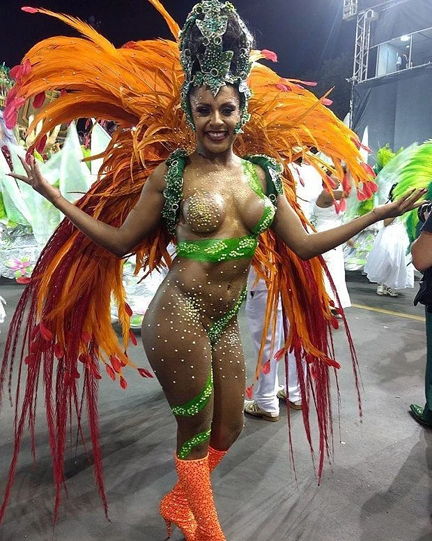 Чистий секс: найгарячіші дівчата карнавалу в Ріо-де-Жанейро 2018 - фото 369506