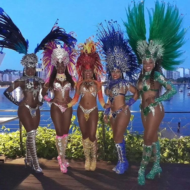 Чистый секс: самые горячие девушки карнавала в Рио-де-Жанейро 2018 - фото 369493