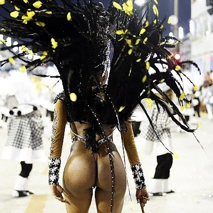 Чистий секс: найгарячіші дівчата карнавалу в Ріо-де-Жанейро 2018 - фото 369502