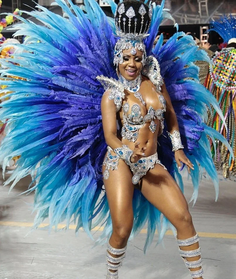 Чистый секс: самые горячие девушки карнавала в Рио-де-Жанейро 2018 - фото 369511