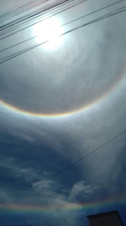 Природное чудо: в Бразилии наблюдали невероятно красивое явление в небе - фото 372163