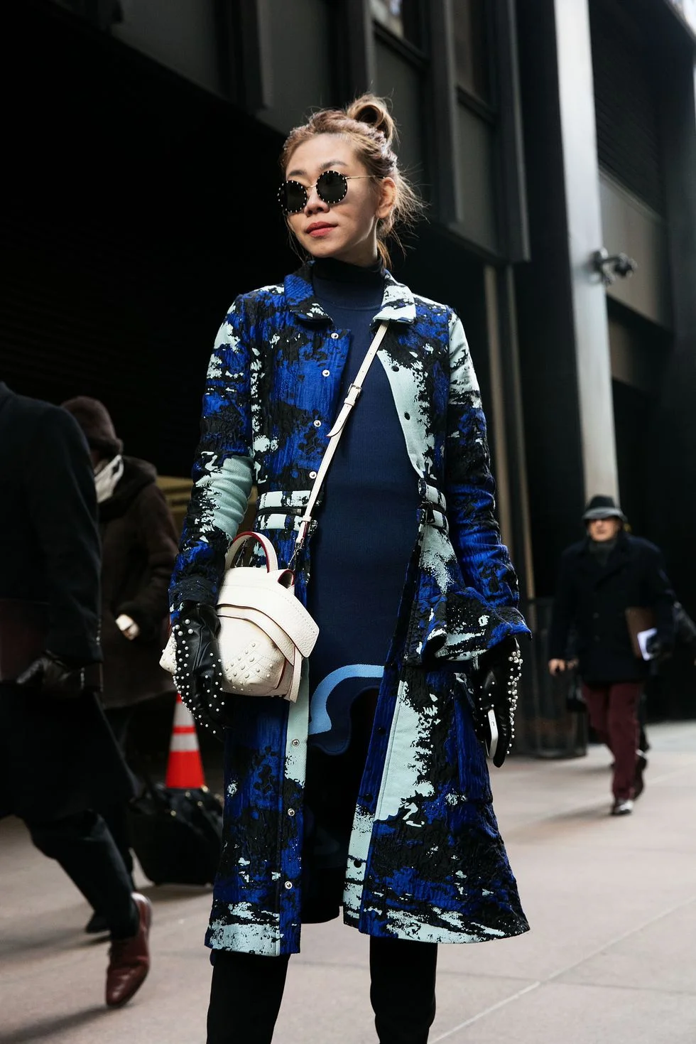 Модный street style с Недели моды в Нью-Йорке, который вам захочется повторить - фото 368361