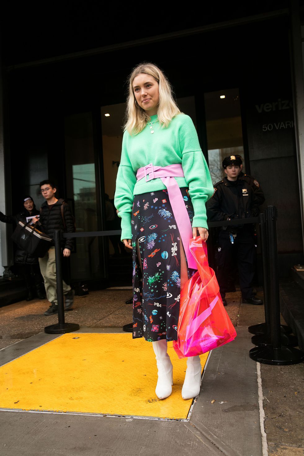 Модный street style с Недели моды в Нью-Йорке, который вам захочется повторить - 368367 Модный street style с Недели моды в Нью-Йорке, который вам захочется повторить - фото 368367