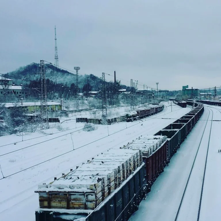 Львів замело снігом, і такої фантастичної зими ви давно не бачили - фото 366996