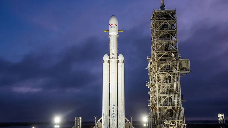 Грандиозное зрелище: как состоялся запуск Falcon Heavy - самой мощной ракеты в мире - фото 367416