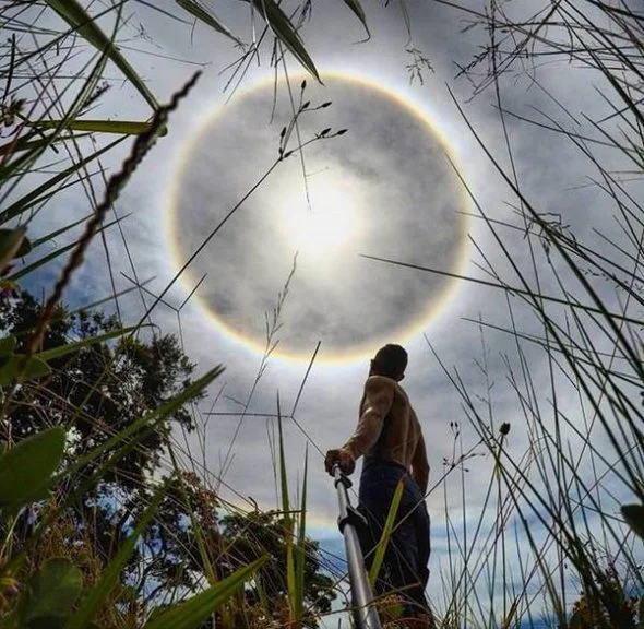 Природное чудо: в Бразилии наблюдали невероятно красивое явление в небе - фото 372164