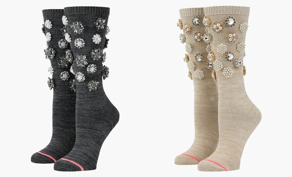 Рианна представила коллекцию мимишных носков ко Дню Валентина - фото 368095