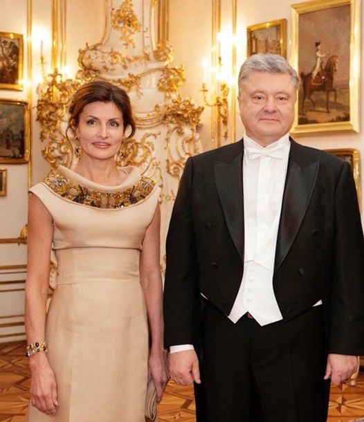 Марина Порошенко ошеломила элегантным образом на Венском балу - фото 368175