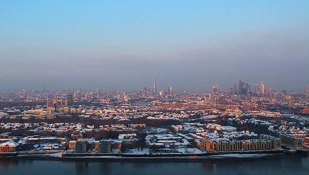 Лондон в снегу: живописное видео показывает, как столица Великобритании становиться белой - фото 372660
