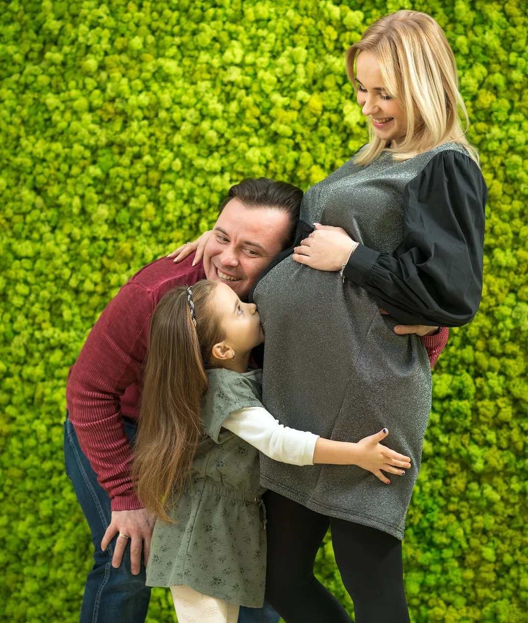 В ожидании счастья: беременная Лилия Ребрик запостила трогательные семейные снимки - фото 376405