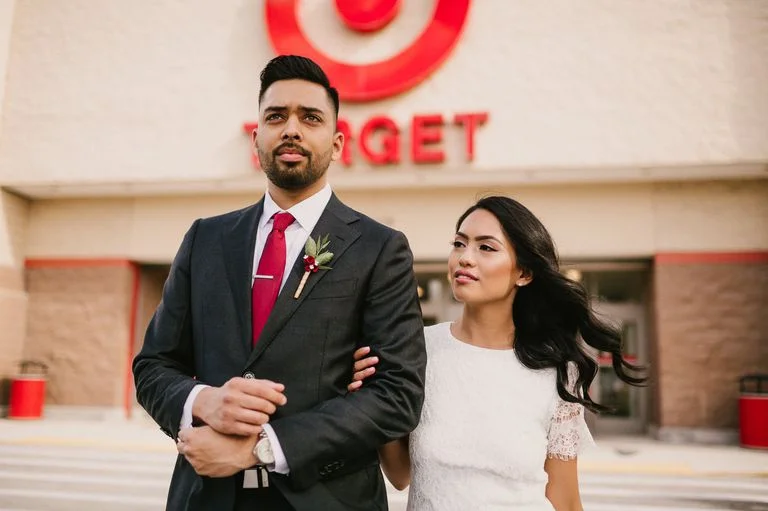 Пара сделала свадебную фотосессию в супермаркете, и это самое трогательное, что вы видели - фото 374212