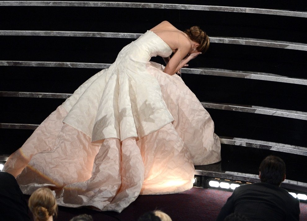 Эпатажные платья за всю историю церемонии 'Оскар', которые не обсуждал только ленивый - фото 372950