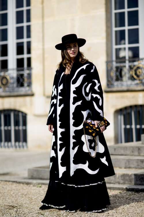 Французский шарм: стильные уличные луки на Неделе моды в Париже - фото 372846
