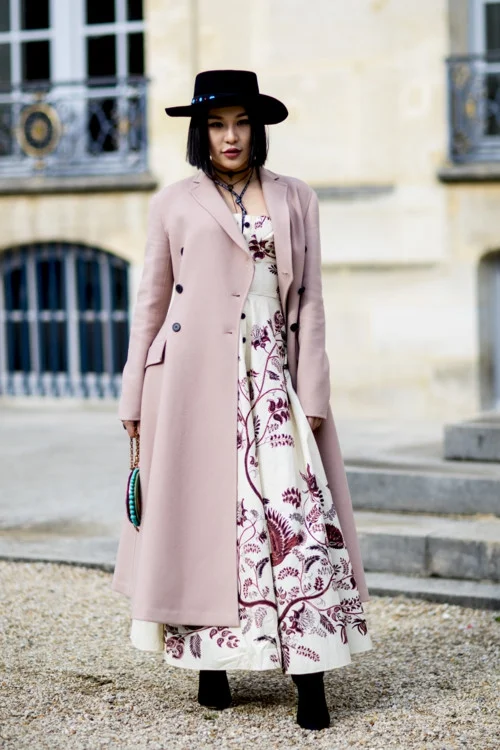 Французький шарм: стильні вуличні луки на Тижні моди в Парижі - фото 372845