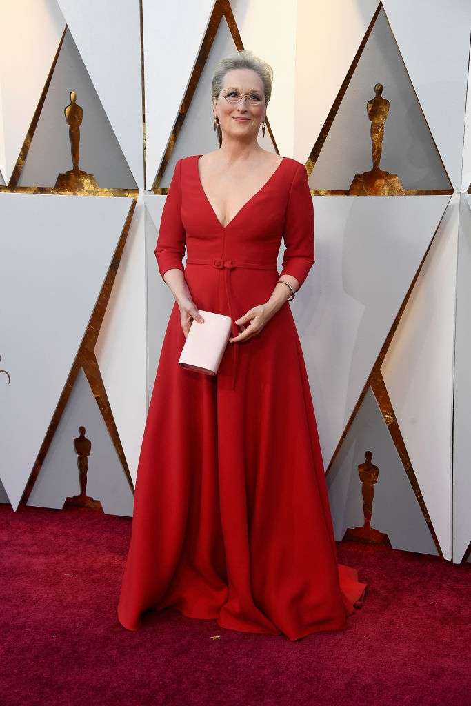 Оскар 2018: самые красивые наряды на красной дорожке - фото 373431