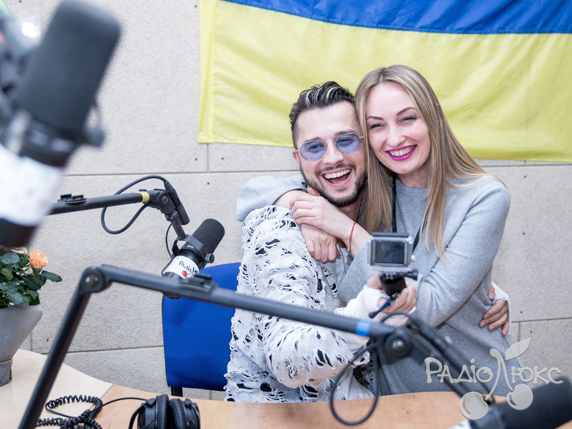 Група Rumberos заспівала пісню 'Несе Галя воду' іспанською - фото 376788