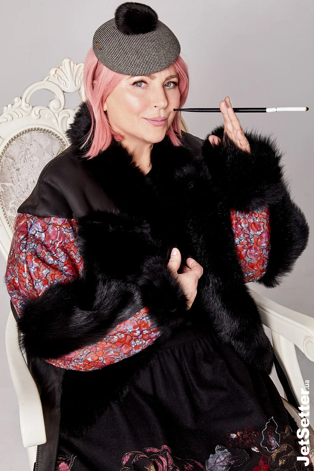 Ирокез, как у панка, и розовые волосы - Нина Матвиенко и Monatik в эпатажной фотосессии - фото 377612