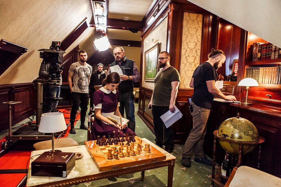 Michelle Andrade снялась в сериале в очень неожиданной роли - фото 377312