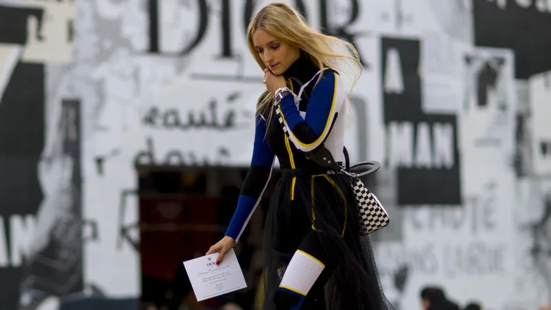 Французский шарм: стильные уличные луки на Неделе моды в Париже - фото 372881