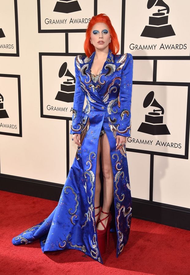 Lady Gaga - 32: самые эпатажные образы певицы, за которые мы ее так любим - 376839 Lady Gaga - 32: самые эпатажные образы певицы, за которые мы ее так любим - фото 376839