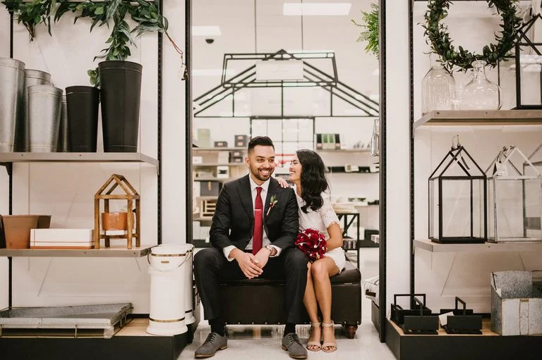 Пара сделала свадебную фотосессию в супермаркете, и это самое трогательное, что вы видели - фото 374216