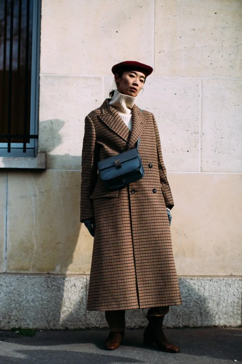 Французький шарм: стильні вуличні луки на Тижні моди в Парижі - фото 372876