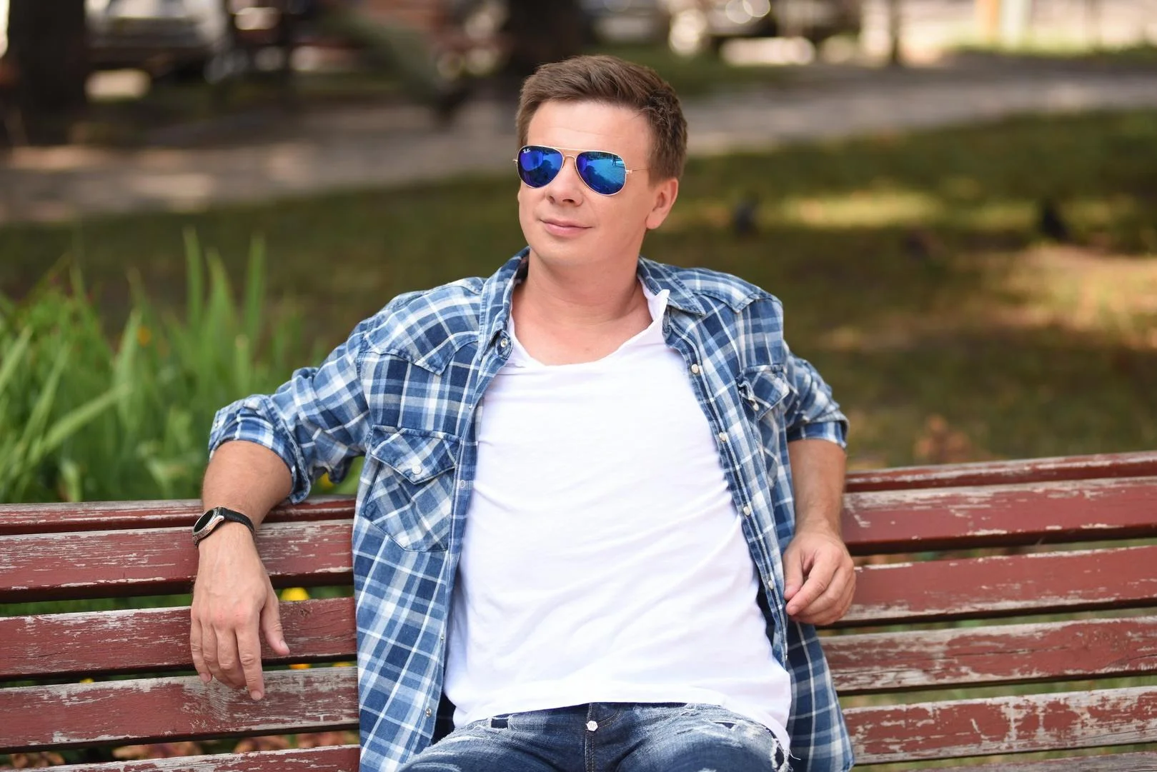 Звездный блиц: Дмитрий Комаров о штампе в паспорте, вкусах на женщин и ролевых играх - фото 379496