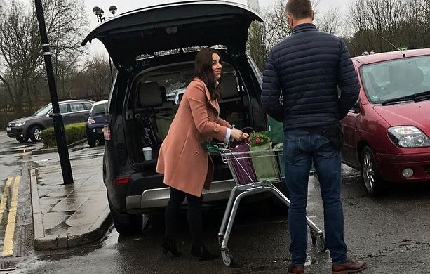 Вагітну Кейт Міддлтон застукали в супермаркеті за покупками - 378263 Вагітну Кейт Міддлтон застукали в супермаркеті за покупками - фото 378263