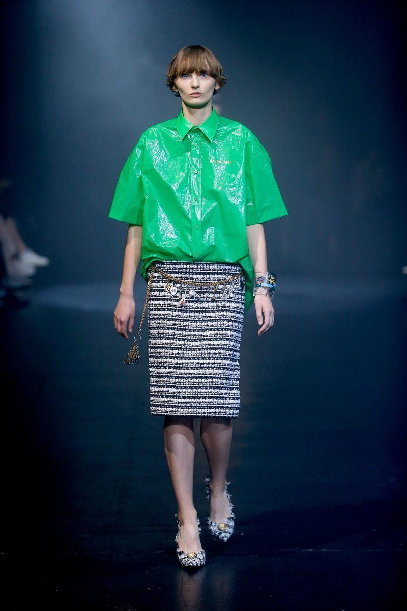 Рубашка из пластика от Balenciaga удивит вас своим видом и ценой - 379515 Рубашка из пластика от Balenciaga удивит вас своим видом и ценой - фото 379515