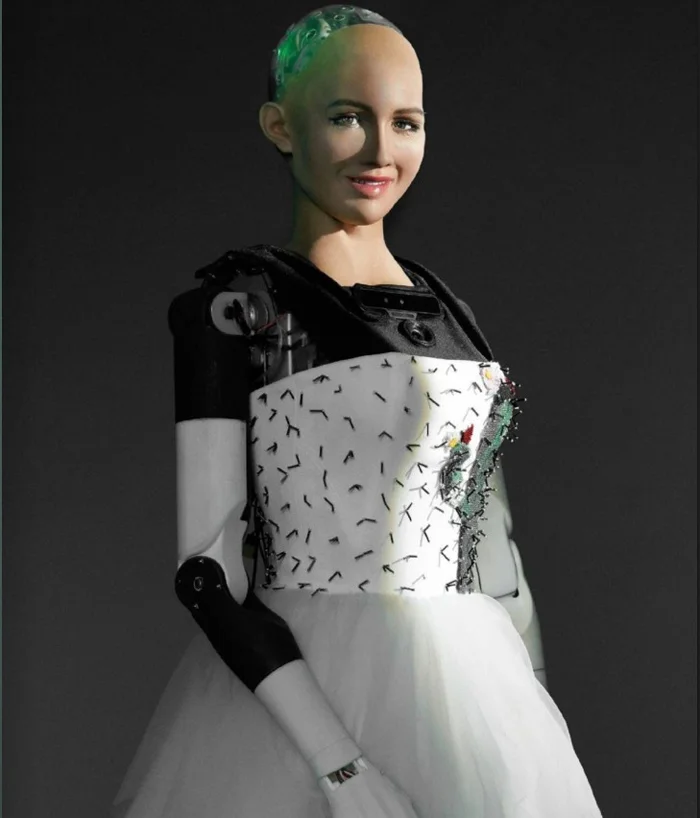 Прогресс в действии: робот София стала главной героиней мартовского номера Cosmopolitan - фото 378207