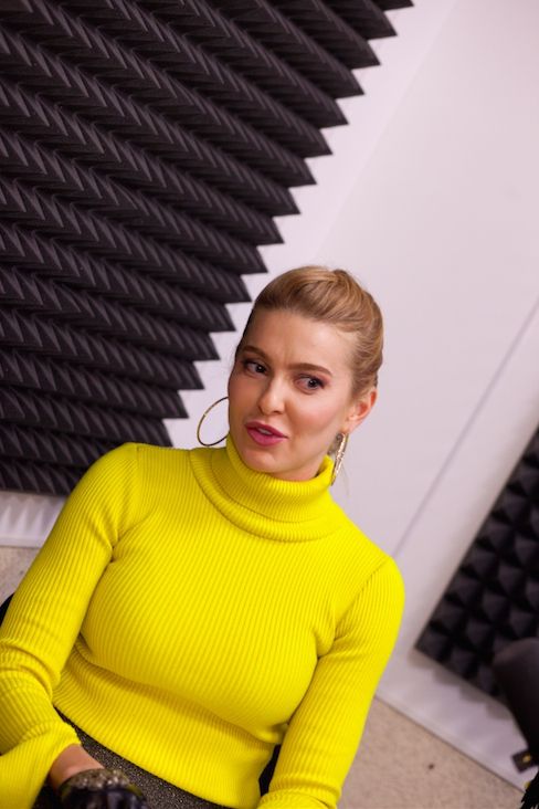 'Без грима': співак Джонібек залицявся до Ані Буткевич - фото 378638