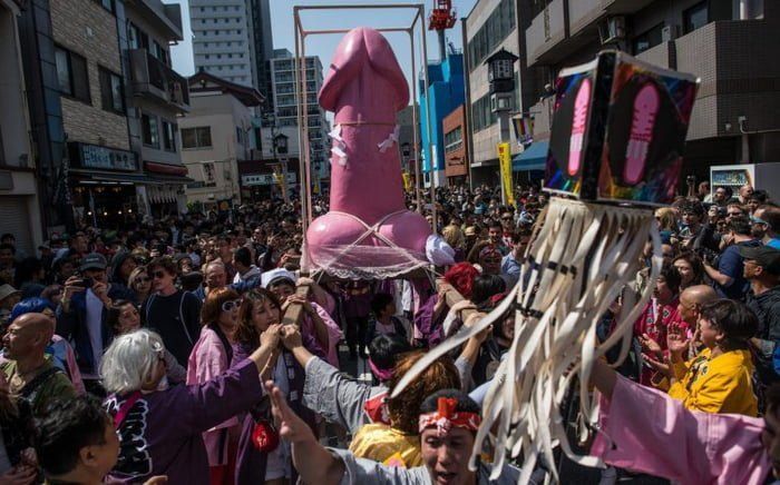 Японский фестиваль пенисов - праздник, который вы никогда не забудете - фото 378298