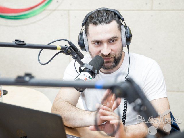 Зірковий бліц: Женя Фешак про хабарі, бабульок у транспорті і 'бога' в ліжку - 386154 Зірковий бліц: Женя Фешак про хабарі, бабульок у транспорті і 'бога' в ліжку - фото 386154