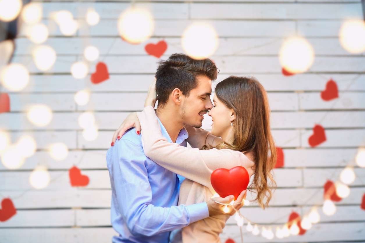 Гороскоп поцілунків: як цілуються знаки зодіаку - фото 383330
