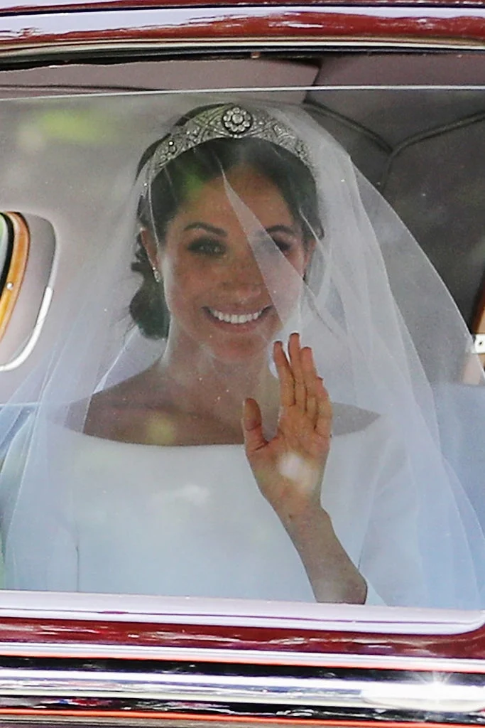 Свадьба принца Гарри и Меган Маркл - свадебное платье невесты - фото 385091