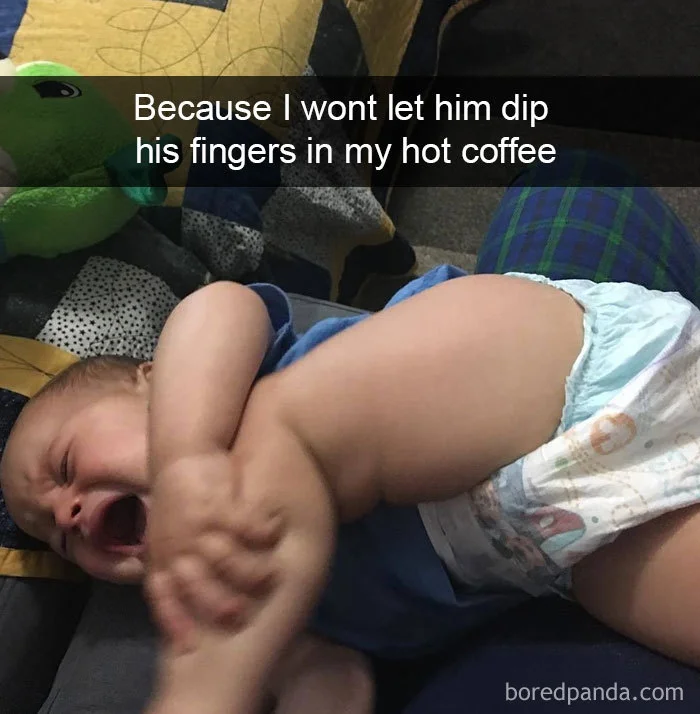 Не дозволяти синові засунути пальці у гарячу каву було поганою ідеєю - фото 386064