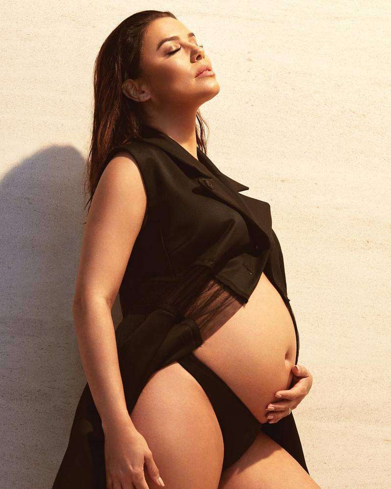 Беременная и прекрасная: Ева Лонгория перед родами снялась в смелой фотосессии - фото 384559